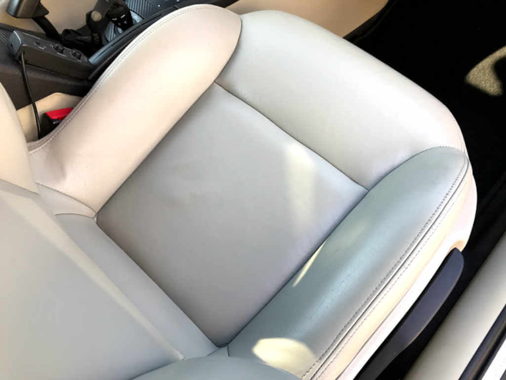 renovace kůže sedačky auta - po renovaci